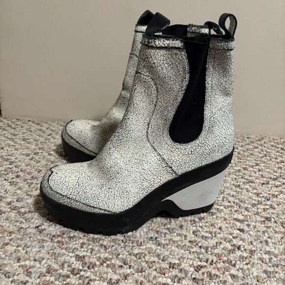 Hunter White Crackle Platform Wedge Chelsea Boot- Size 9 - Picture 3 of 14
